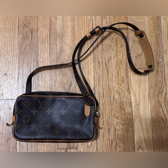 Louis Vuitton LV Vintage Monogram Pochette Marly Bandoulière - Picture 1 of 11